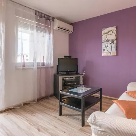 1 Bedroom In *