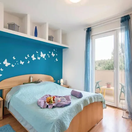 1 Bedroom In * Ližnjan